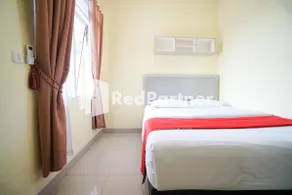 Indah Residence Syariah Mitra RedDoorz - Image 2
