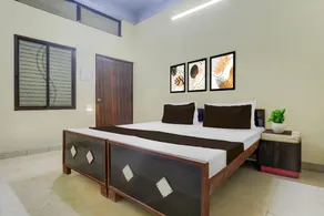 SPOT ON by OYO Hotel Sun City - Image 2