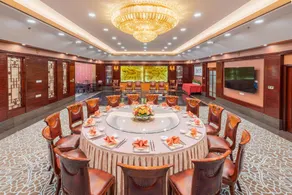 Nan Fang Yi Yuan Hotel - Image 2