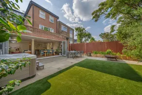 Stunning 3B2Ba Huge entertaining space and hottub! - Image 5