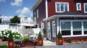 Motel Canadien - Image 3