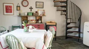 El anexo, esencialmente inglés, pero con un sabor francés / marroquí. - Image 3