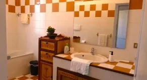SCAPPO IN UMBRIA,Casale Vallenera - Image 4
