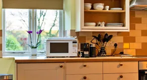 Finest Retreats - Jenny Wren - Image 3