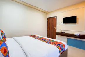 FabHotel Fantasy - Image 5
