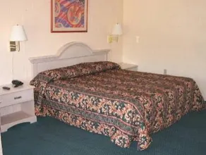 Deluxe Inn Jasper - Image 3
