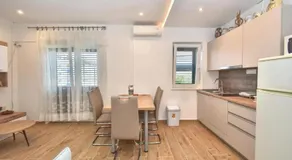 Enjoy a cozy apartment in Slatine 65 m² with terrace - Image 3