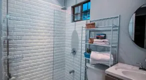 Beautiful 2BR Casita with Pool & Parking - Image 4