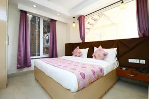 Hotel Leo Saffron - Image 2