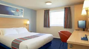 Travelodge Derby Cricket Ground - Image 4