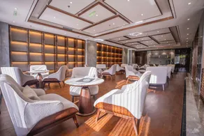 Golden Bay International Hotel - Image 4