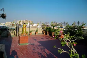 Sunset Suites - Image 4