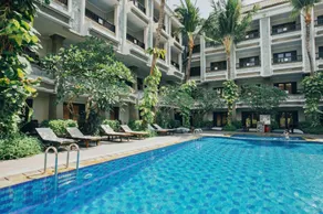 Deluxe Room Pool Access with 1 BR #V381 - Image 4
