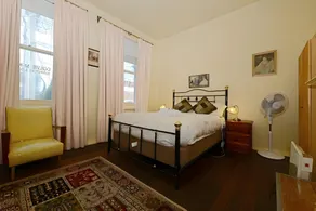 Edinburgh Gallery Bed & Breakfast - Image 3