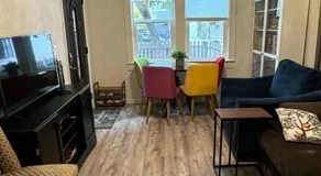 Bumblebee House - Image 5