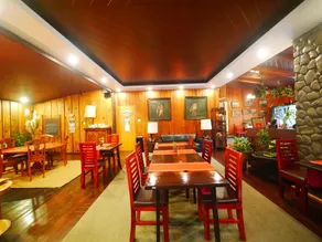 Mountain Lodge Hotel and Restaurant - Image 4