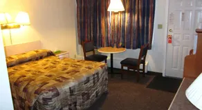 Chinook Motel - Image 2