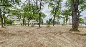 Le Petit Moselle - Metro Mermoz-Parc Parilly - Image 3