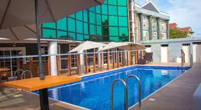 Zimansky Hotel - Image 2