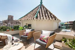 Plaza de la Trinidad Deluxe Penthouse - Image 4