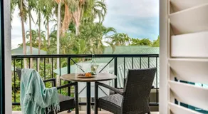 Palms City Resort - Image 2