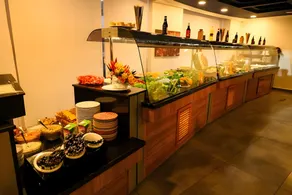 The Corner Park Hotel - Image 4