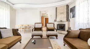 Comfortable villa with garden in “Urla İskele” - Image 2