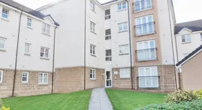 Sun Gardens Serviced Apartment - Image 3
