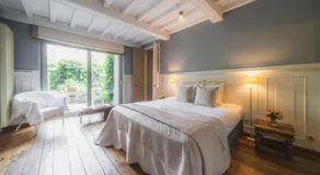 B&B Number 11 Exclusive Guesthouse - Image 2