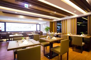 Talmud Hotel Yizhong - Image 2