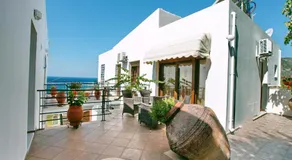 Panorama Apartments - Image 2