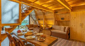 StayVista at Suroor with Central Heating in Tangmarg - Image 3
