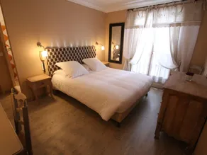 Hotel Van Gogh - Image 2