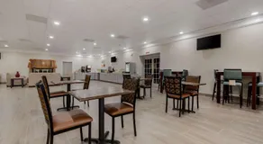 Quality Inn & Suites New Hartford - Utica - Image 2