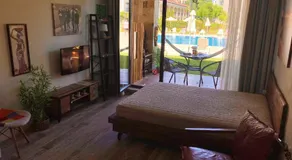 Private art STUDIO - ground floоr with terrace and green patio just infront ot the pool - just infront of Kavatsi beach - Image 2