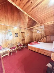 KOLAKHAM SILVERPINE RETREAT HOMESTAY Pure Veg - Image 2