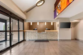 Comfort Inn & Suites Clemson - University Area - Image 2