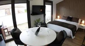 Tierra de Lemos- Apartamentos Turísticos - Image 2