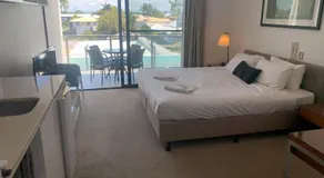 Self Check in Modern Studio Apartment - Image 2