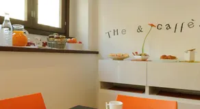 Honey Rooms - Image 4
