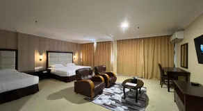Remington Hotel - Image 3