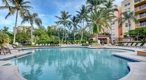 Renovated 2/2 Unit at Yacht Club/Aventura - Image 3
