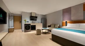 Guang Dong Hotel - Image 5