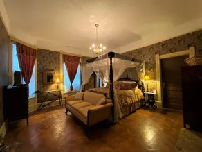 The Queen Anne Inn - Image 2