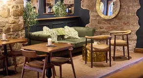 The Bulls Head - Image 5