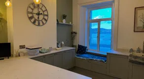Compton House 1, Sea & Castle Views - Image 4