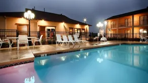 Best Western Trail Dust Inn & Suites - Image 4