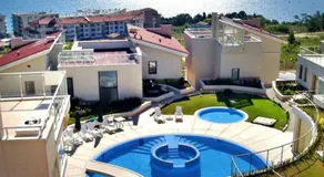 Sun Village Villa 6 - Image 3
