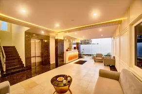 Gateway Transit Hotel - Image 3