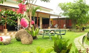 Cheers Garden Chalet - Image 2